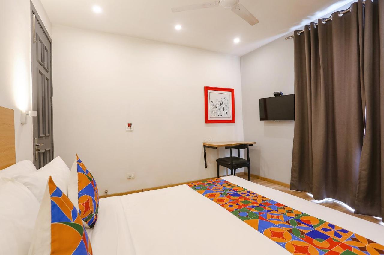 Hotel Fabexpress D2 Paschim Vihar Delhi  Exterior foto