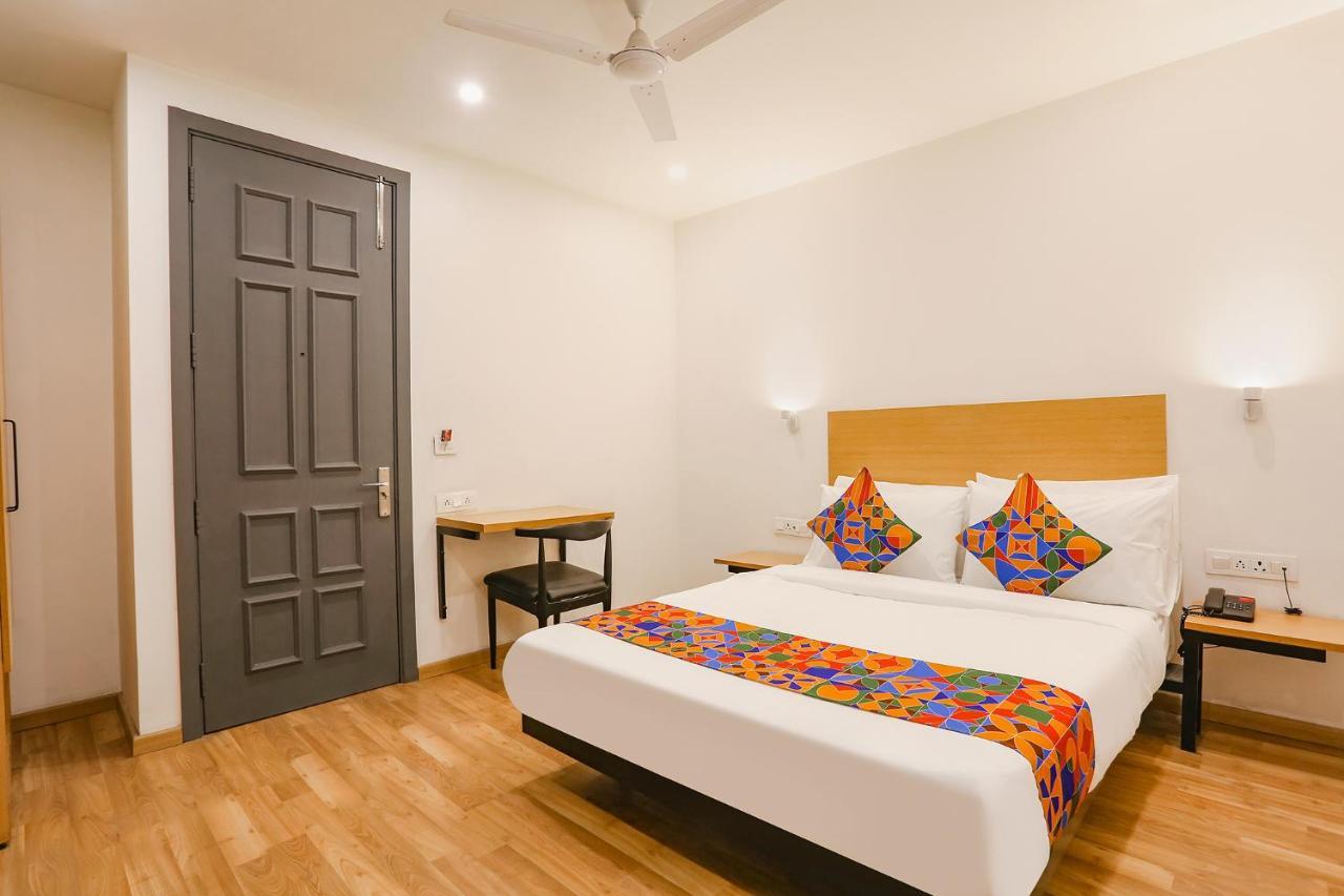 Hotel Fabexpress D2 Paschim Vihar Delhi  Exterior foto